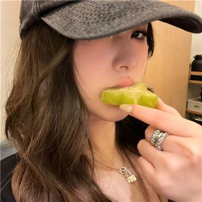 红色八爪女